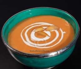حساء اليقطين (القرع الأحمر) بالزعفران